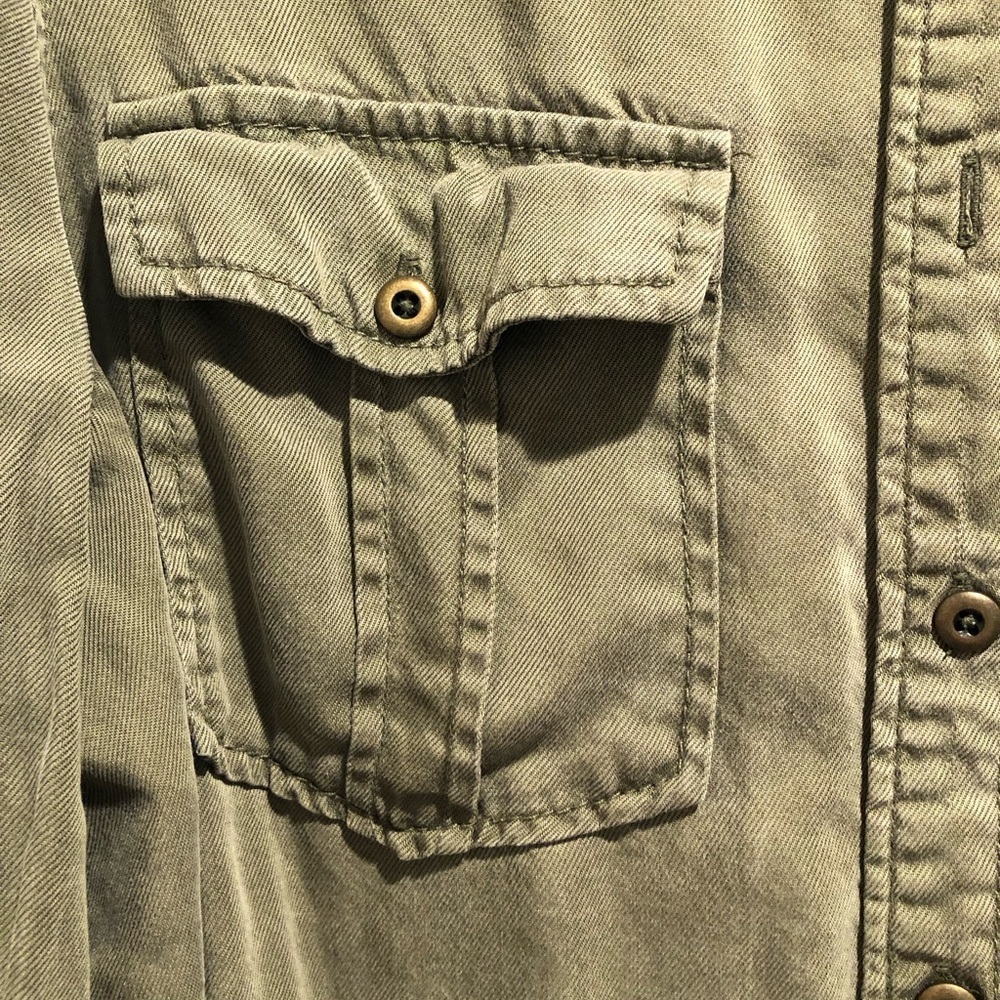Sundance Catalog Army Green Soft Button-Up Shirt Size Large - Picture 3 of 8